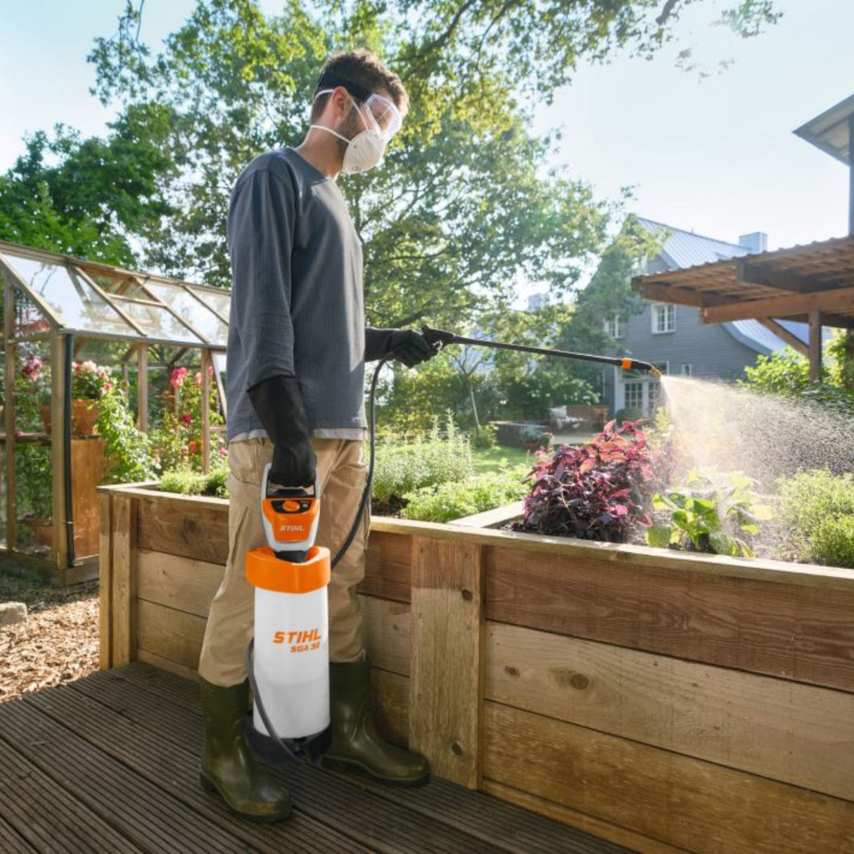 STIHL SGA 30 Battery Powered Handheld Sprayer w/ Battery and Charger