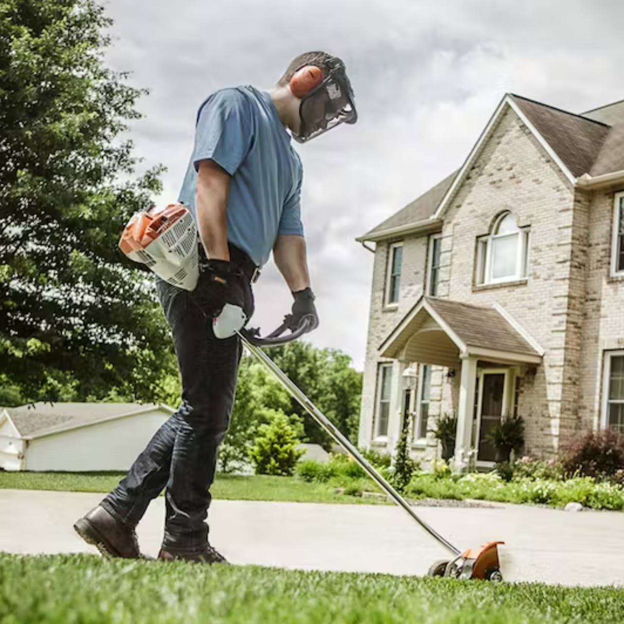 STIHL FC 56 C-E Gas Powered Edger with Easy2Start | Main Street Mower | Winter Garden | Clermont | Ocala