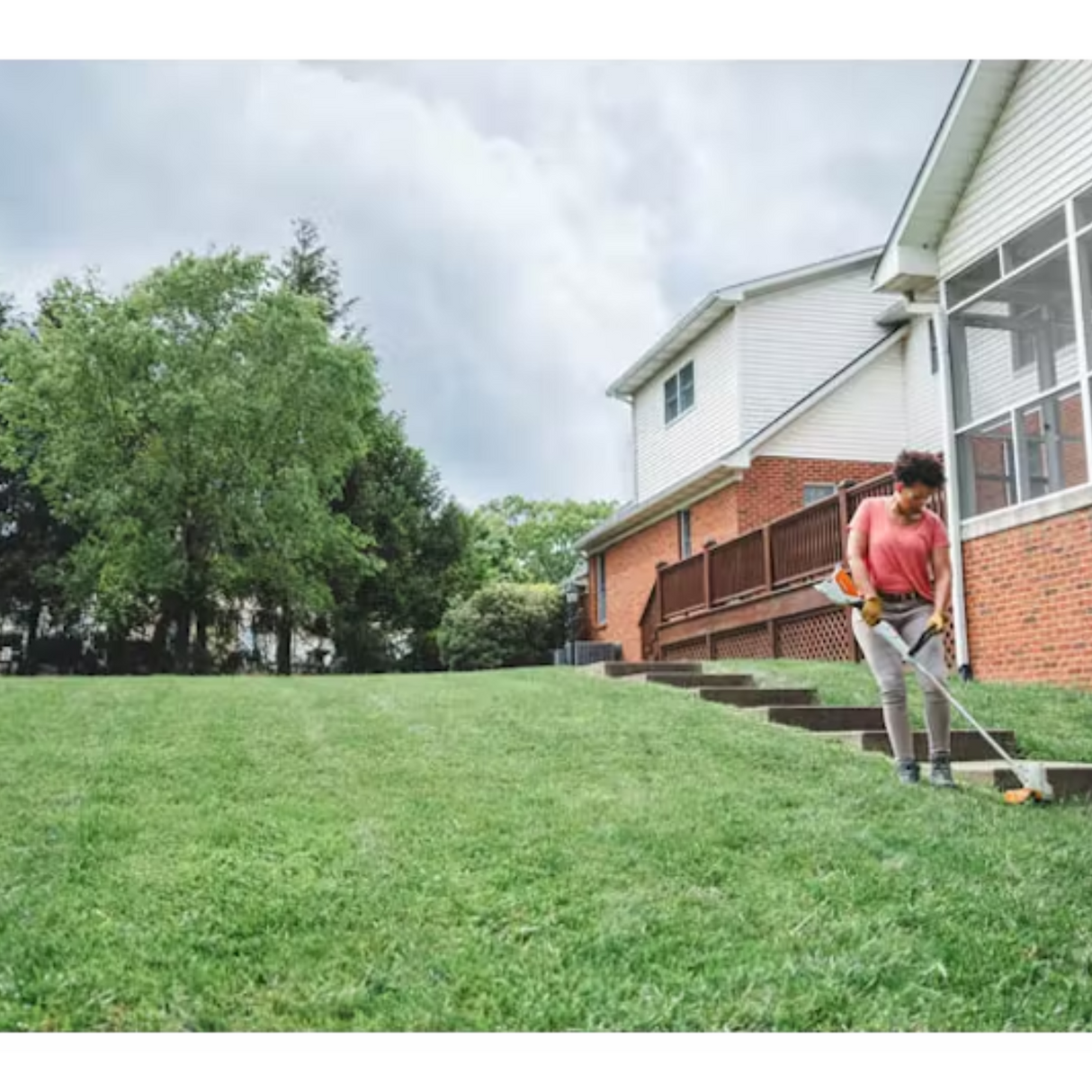 STIHL FSA 57 Battery Powered String Trimmer W/AK20 and AL101 | Main Street Mower | Winter Garden | Clermont | Ocala